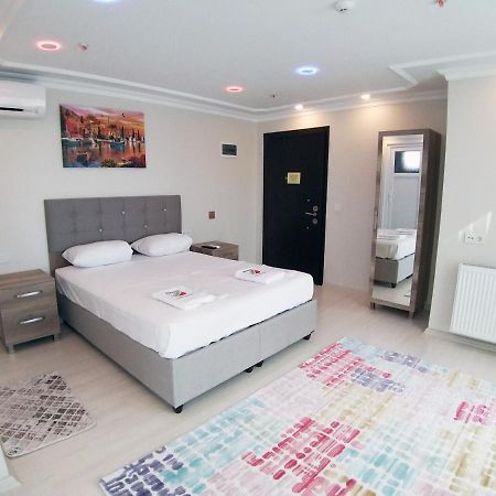 Golden Fish Hotel Батумі Екстер'єр фото