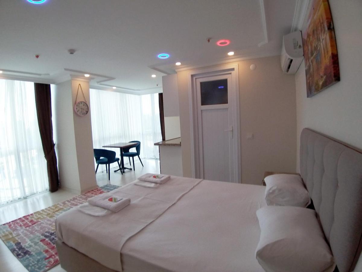 Golden Fish Hotel Батумі Екстер'єр фото