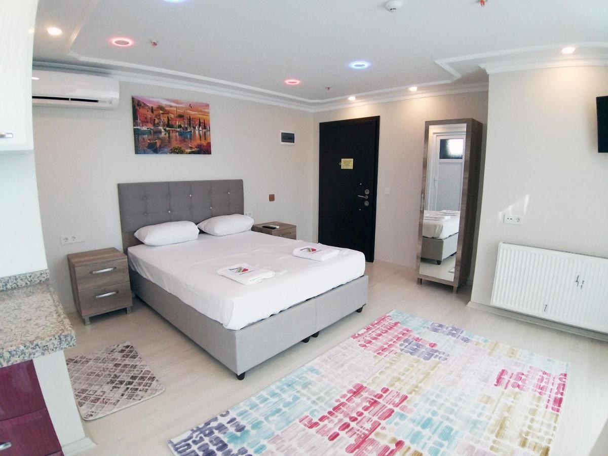 Golden Fish Hotel Батумі Екстер'єр фото